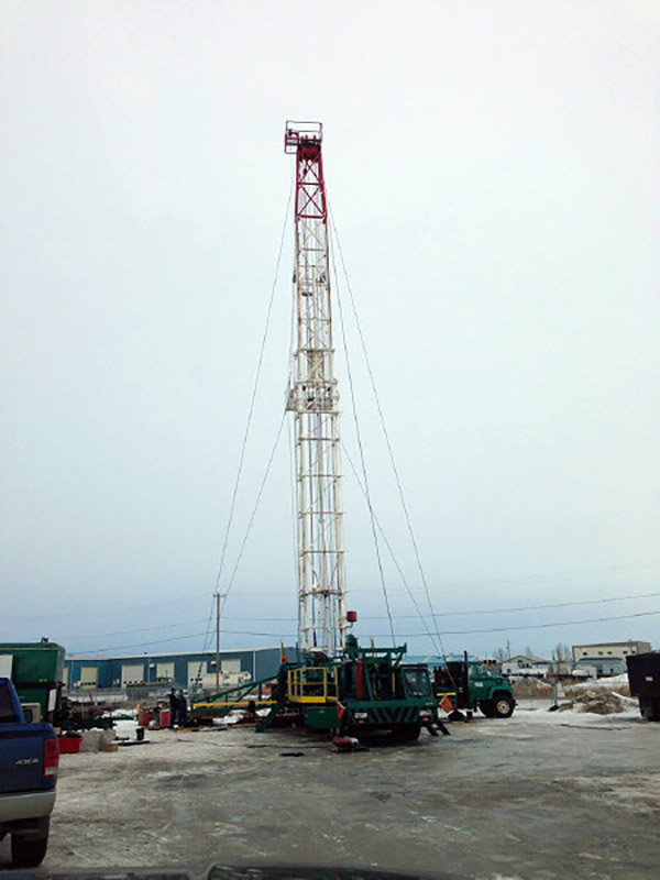 oil-gas-well-drilling-rig-calgary